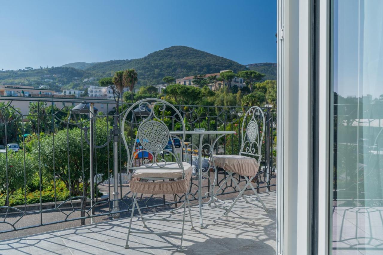 Alloggio Nuovissimo Al Centro E Rilassante Ischia Kültér fotó